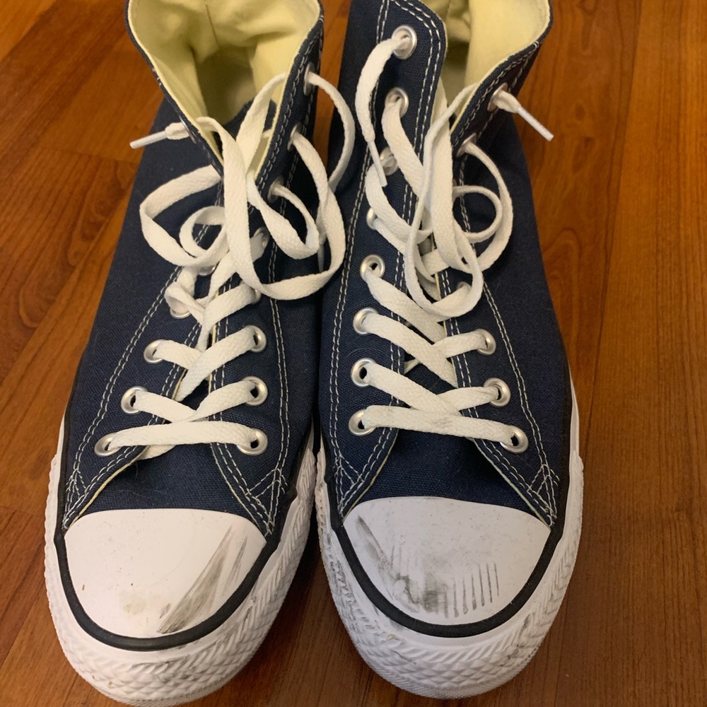 navy blue converse